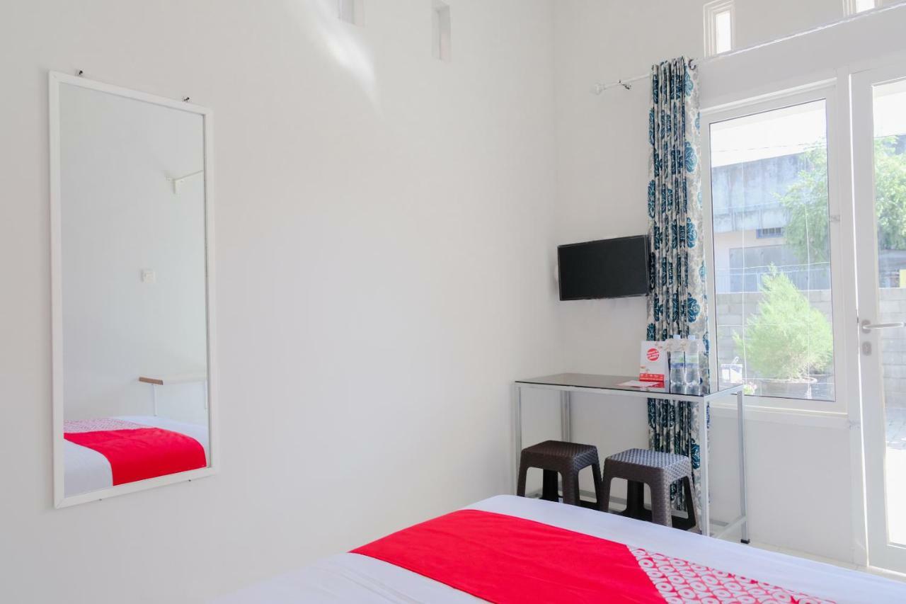 Hotel Oyo 973 Turukene Batu  Esterno foto